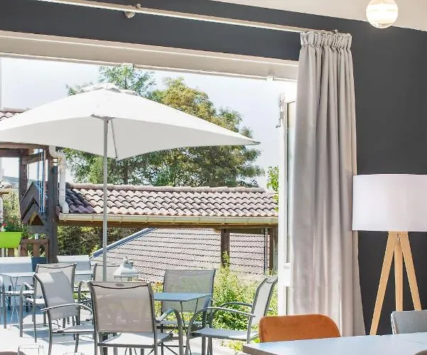 Kyriad Lyon Est - Quentin Fallavier Hotel