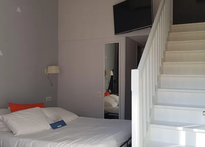 Kyriad Lyon Est - Quentin Fallavier Hotel