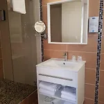 Hotel Kyriad Lyon Est - Quentin Fallavier 3*