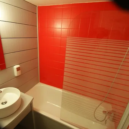 Kyriad Lyon Est – Quentin Fallavier Hotel Saint-Quentin Fallavier