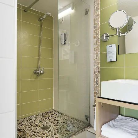 Kyriad Lyon Est - Quentin Fallavier Hotel 3*