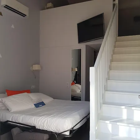 Kyriad Lyon Est - Quentin Fallavier Hotel